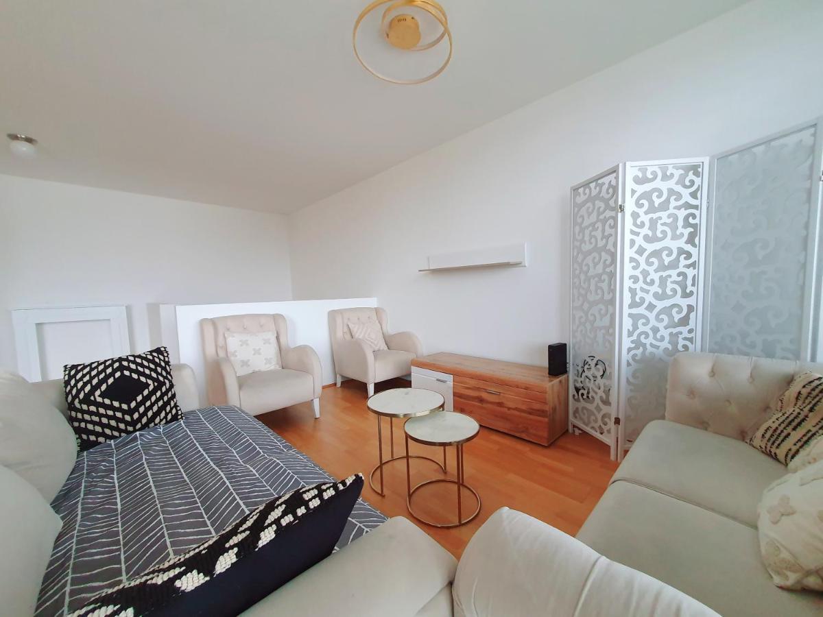 Near Lake Two Bedroom Duplex Apartment Vienna Exterior photo